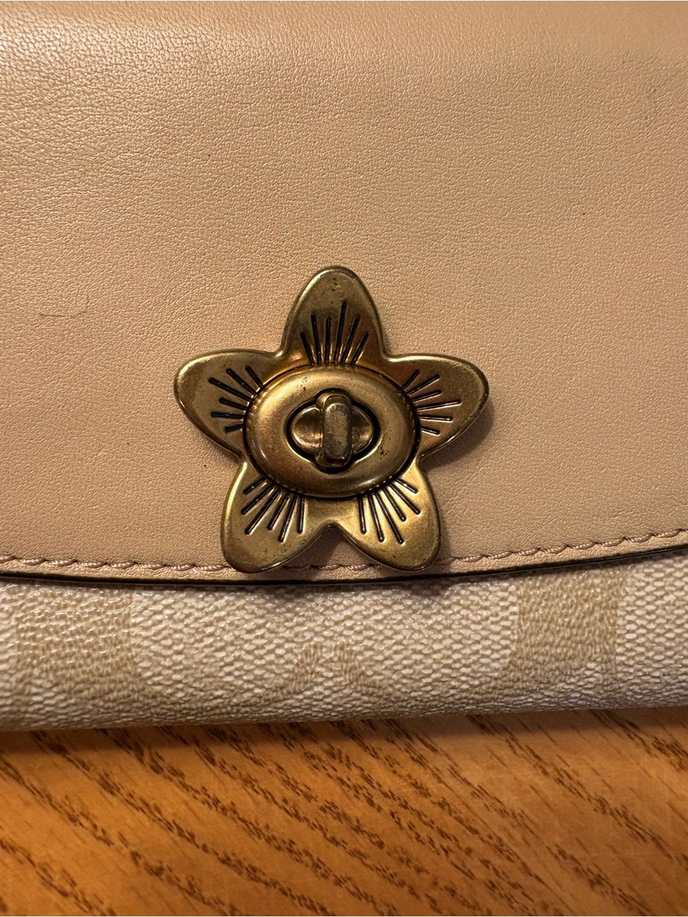 Coach Tea Rose Lock Wallet - Picture 2 of 3